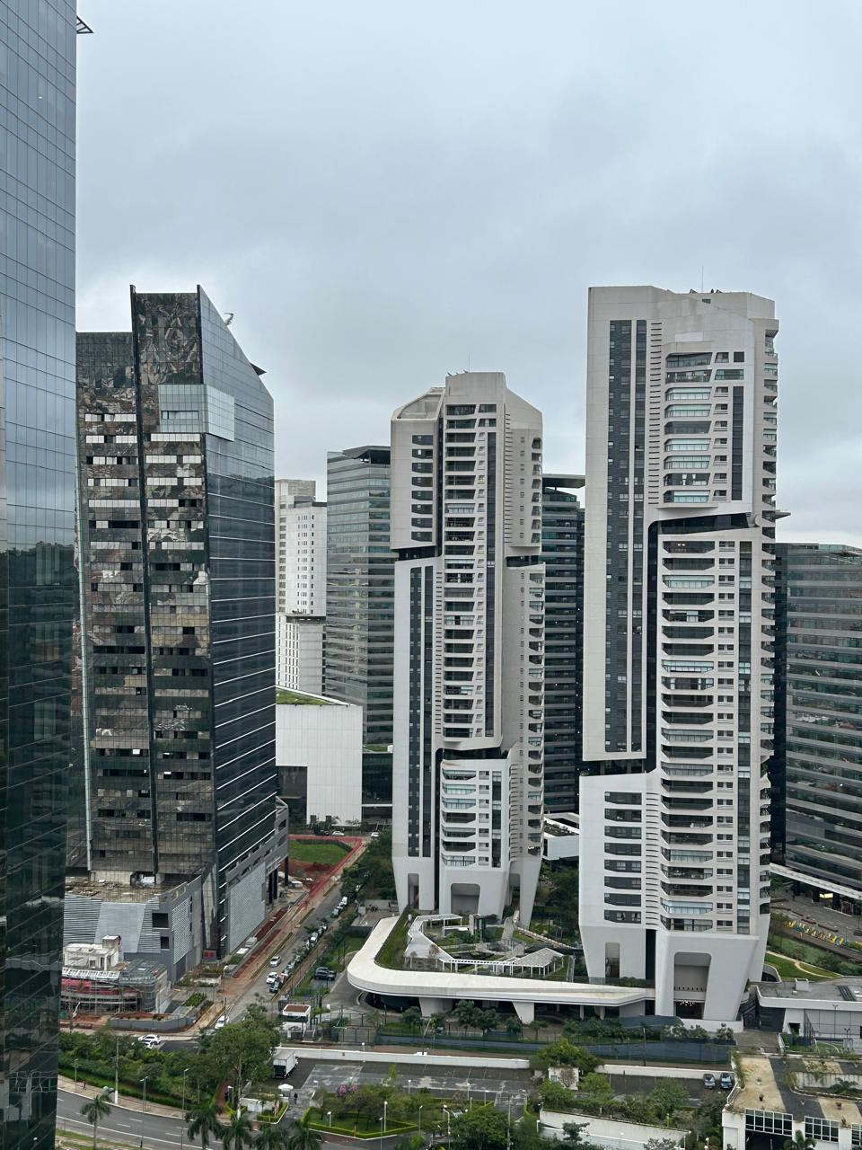 Vista dos prédios próximos à clínica Neo Odontologia em São Paulo